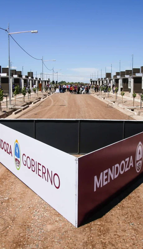 ¡Tu crédito para construir puede llegar hasta alrededor de 100 millones de pesos, combinando tu ahorro del 15% con el aporte de la provincia!