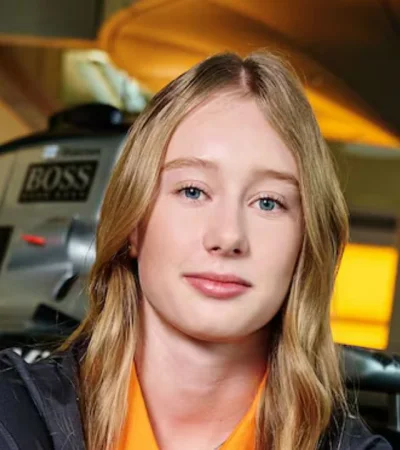 La hija de Mika Hakkinen llega a McLaren y se incorpora a la academia del equipo inglés.