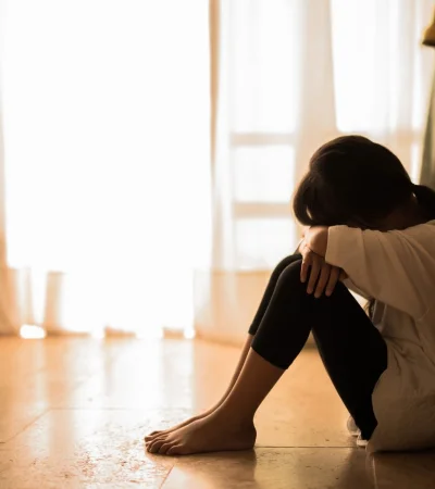 Asegurar que nadie con antecedentes de abuso sexual pueda trabajar en el mismo espacio físico que los chicos.