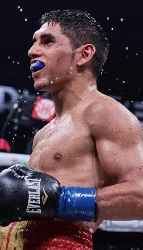 El Puma en acción. El sábado quiere hacer historia para el boxeo argentino