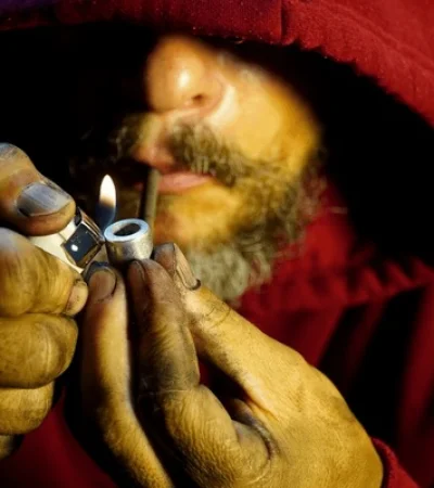 Crack en la calle: por qué se dispara el consumo y qué efectos genera.