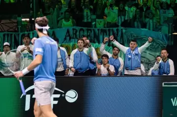 Golpe de Etcheverry y revés de Cerúndolo: la Argentina busca dar el batacazo en el dobles