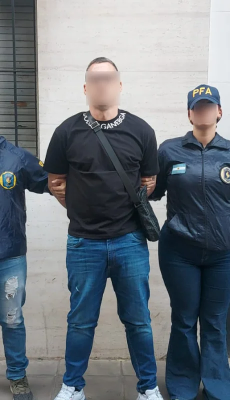 Alerta roja en acción: así capturaron en Flores a un narco vinculado a una megacausa internacional.