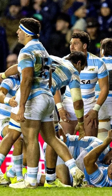Los Pumas se enfrentan a Inglaterra.