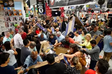 Black Friday salvaje: a los golpes por notebooks a US$ 80 en Ciudad del Este