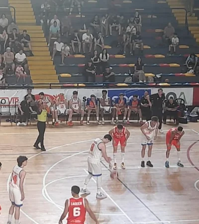 Lindo partido entre Huracán y Rivadavia.