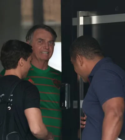 Bolsonaro al momento de ser detenido.