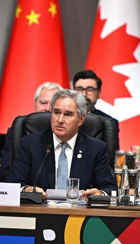 El Gobierno no descarta enviar buques de la Armada para apoyar a EE.UU. e Israel