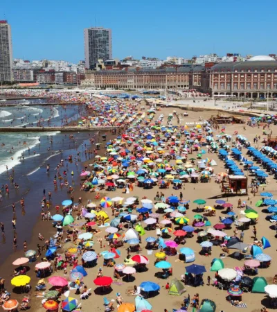 Mar del Plata busca garantizar la convivencia y espacios libres de humo mediante las nuevas sanciones económicas que se aplicarán en los balnearios.