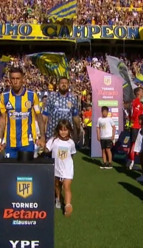 El reclamo del "Pincha" ante Rosario Central.