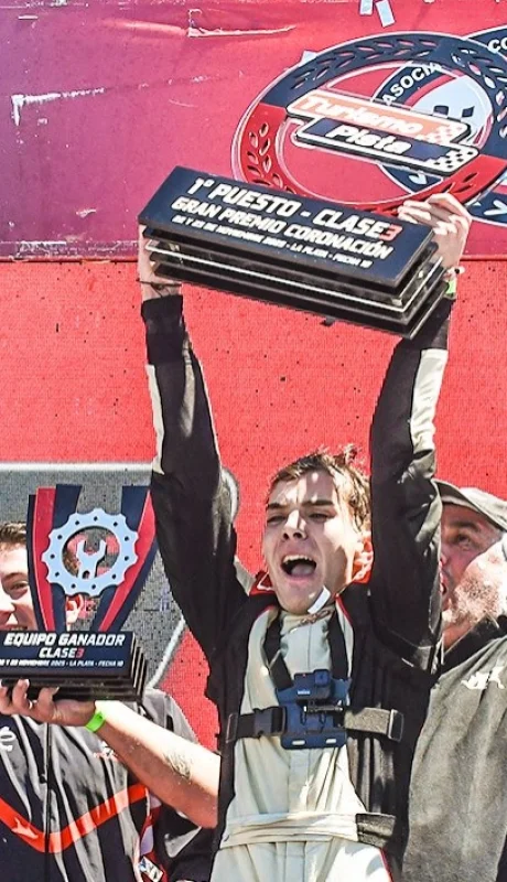 Tomas Vitar campeón de la Clase 3 del Turismo Pista