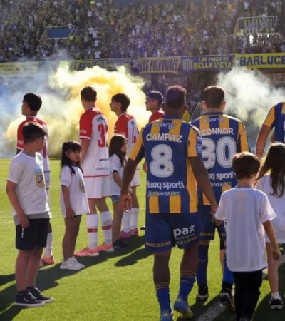 El polémico pasillo de Estudiantes a Rosario Central.