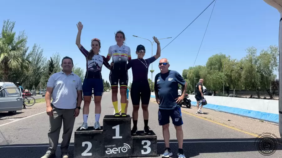 El podio de las mujeres ciclistas