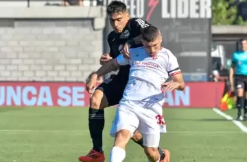 Barracas Central avanzó a cuartos tras eliminar a Riestra a domicilio