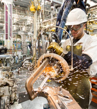 El sector manufacturero fue el más remiso para crecer