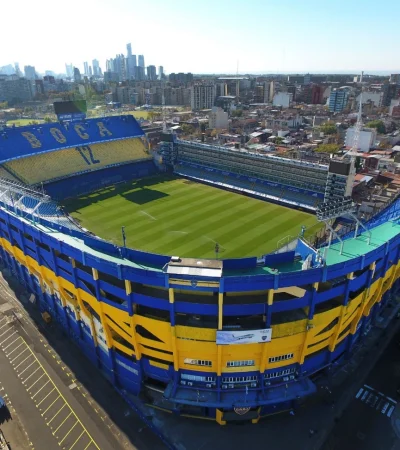 La Bombonera sería ampliada.