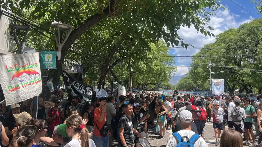 Marcha contra la minería en Mendoza/