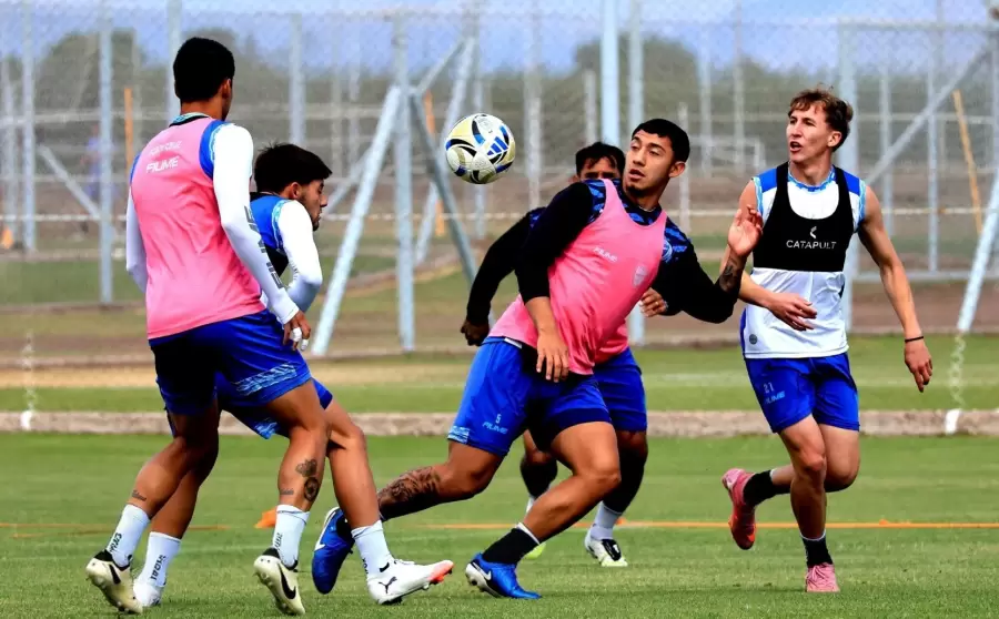 Qué jugadores seguirían en el Tomba y quienes se irían.