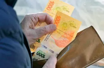 El Gobierno impone el Salario Mínimo por decreto tras otra reunión sin acuerdo