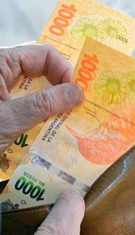 El Gobierno convocó a la sesión plenaria y anunció que, ante la falta de acuerdo, definirá el aumento por decreto.