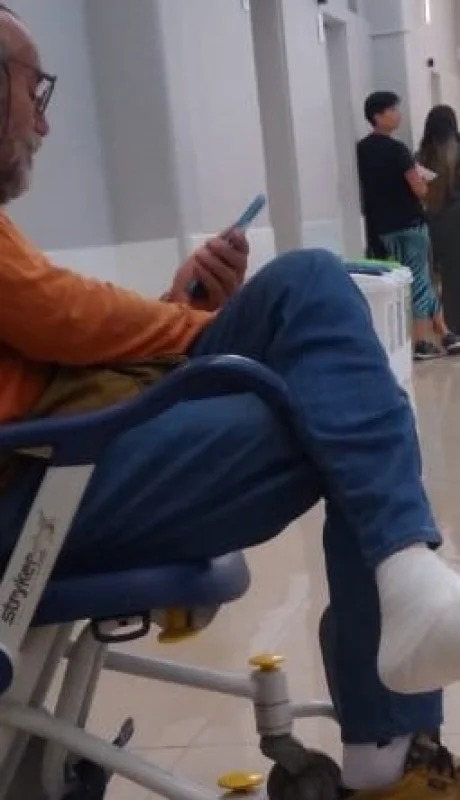 Juan Cacho Garay, permanece internado en el Hospital Italiano