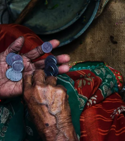 ¡Récord Histórico! La pobreza monetaria en América Latina cayó al 25,5% en 2024, el nivel más bajo desde que se tienen datos comparables.