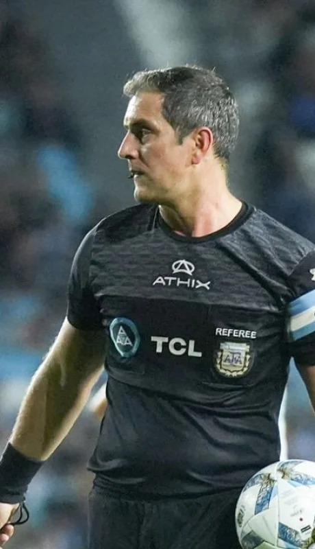 Fernando Echenique será el árbitro de Boca-Argentinos Juniors.