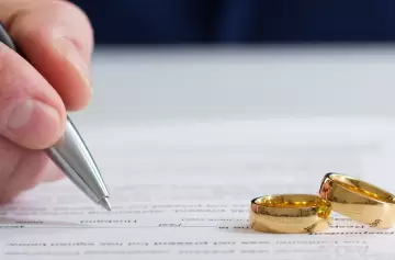 ¿Se terminó el amor? El "matrimonio inteligente" que cada vez más argentinos eligen