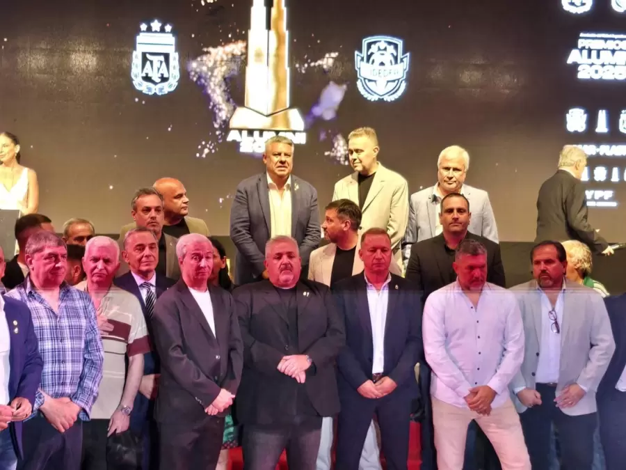 Tapia en los premios Alumni.