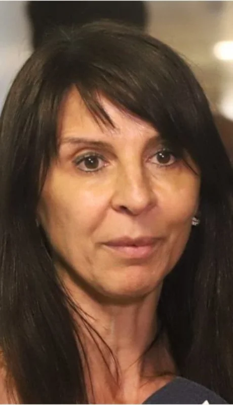 Villaverde no podrá jurar su banca este viernes y su diploma volverá a comisión despues del 10 de diciembre.