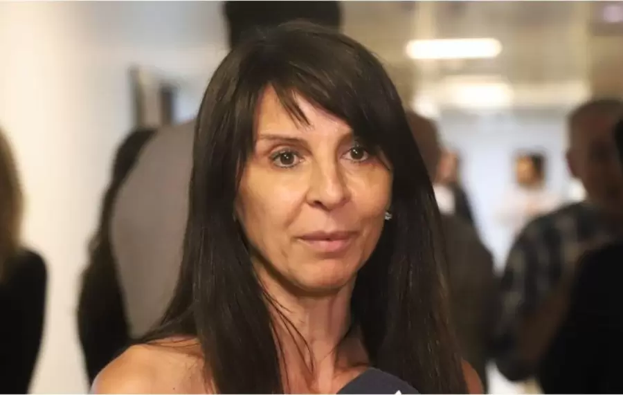 Villaverde no podrá jurar su banca este viernes y su diploma volverá a comisión despues del 10 de diciembre.