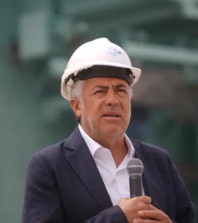 El gobernador Alfredo Cornejo