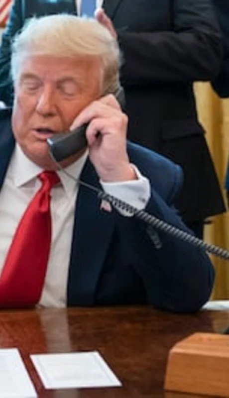 En las últimas horas se reveló que los presidentes mantienen conversaciones secretas para evitar una salida militar a la crisis.