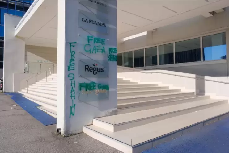 Tras el ataque a la redacción, la Policía local ya identificó a varios sospechosos.