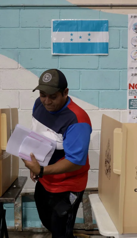 Nasry Asfura y Salvador Nasralla disputan la presidencia de Honduras con una diferencia de apenas 515 votos.