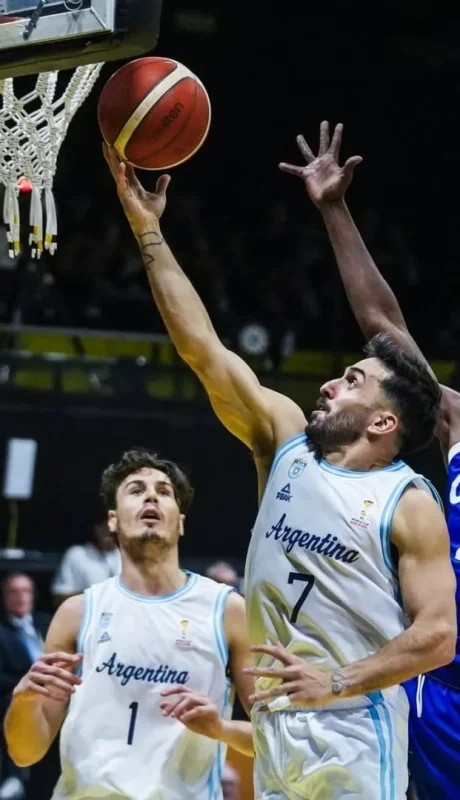 Campazzo, siempre clave en Argentina.