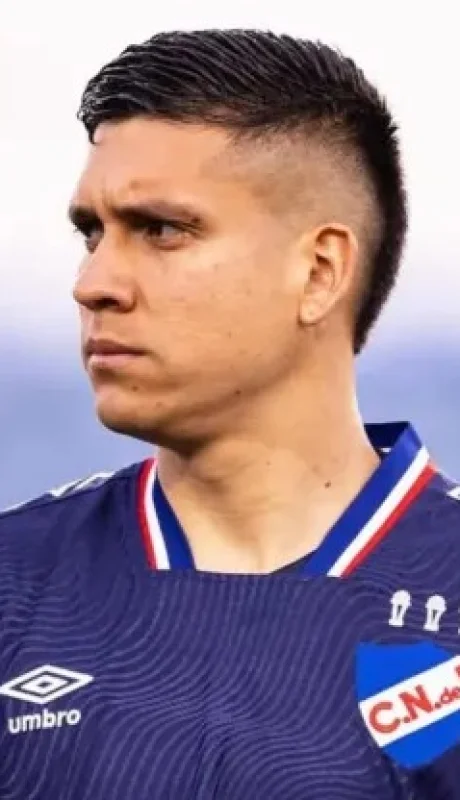 El colombiano, un defensor zurdo que se las trae