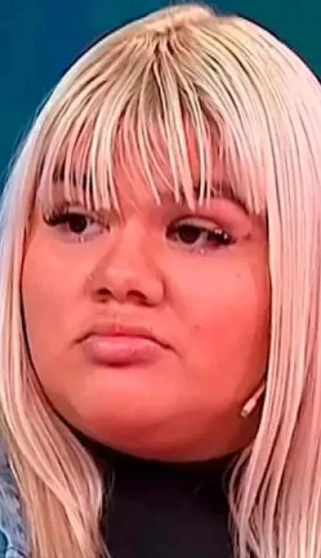 Yanina Latorre reveló que Morena Rial le robó la caja fuerte a Jorge Rial en el sanatorio de Colombia.