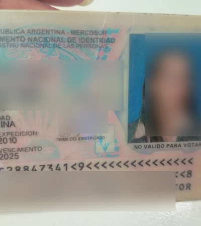 Los primeros DNI tarjeta se vencieron y la gente no se dio cuenta/