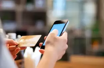 Billeteras virtuales acusan a bancos de proteger el "negocio cautivo" de sueldos y jubilaciones