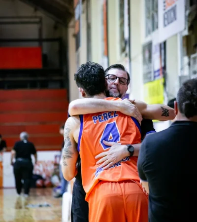 La alegría de Saborido por el triunfo de Rivadavia.