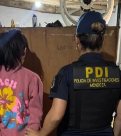 Una de las mendocinas detenida por robar en un Shopping de San Juan/ Fuente: Ministerio de Seguridad