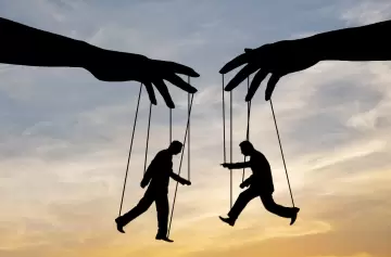 Dinámicas tóxicas invisibles: cómo identificar a quienes consumen tu energía emocional