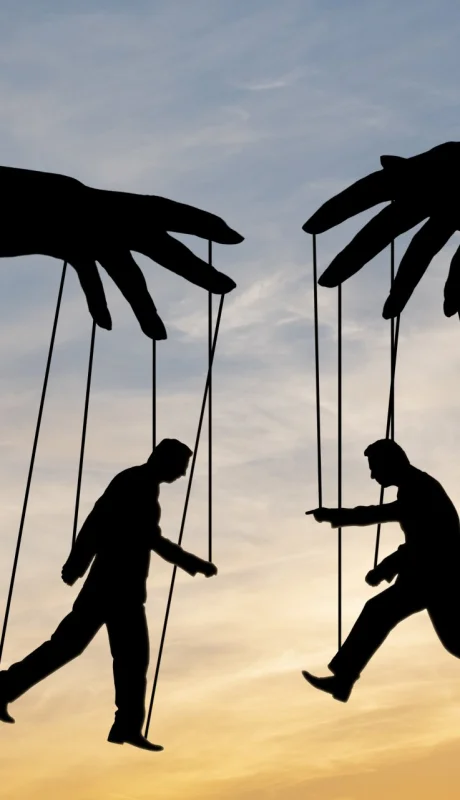 Los perfiles que agotan: víctimas eternas, creadores de drama y explotadores de la bondad.