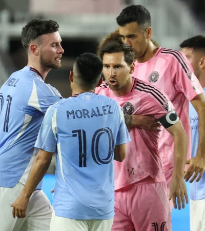 Messi y su pelea con Maxi Moralez.