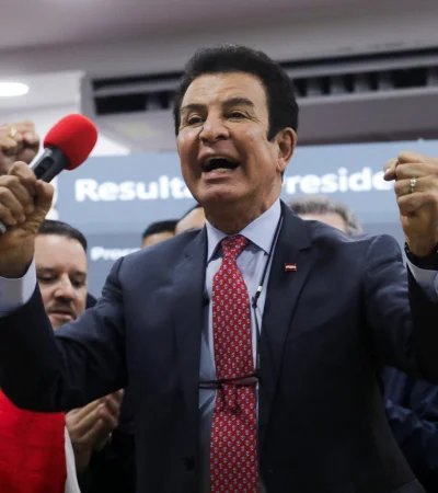 "Denuncio públicamente que... un algoritmo (similar al que usaron en 2013) cambió los datos".