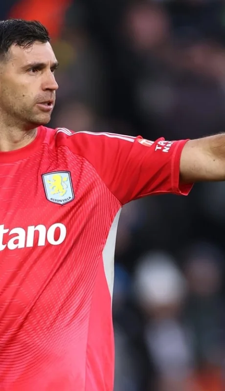 Gran partido del Dibu Martinez