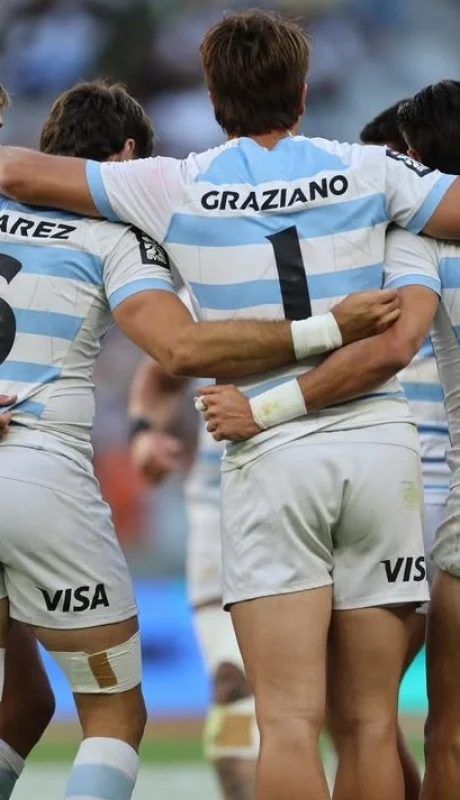 Los Pumas 7s intentaron quebrar la defensa de Sudáfrica, pero los anfitriones se hicieron fuertes en el contacto y se llevaron la final.