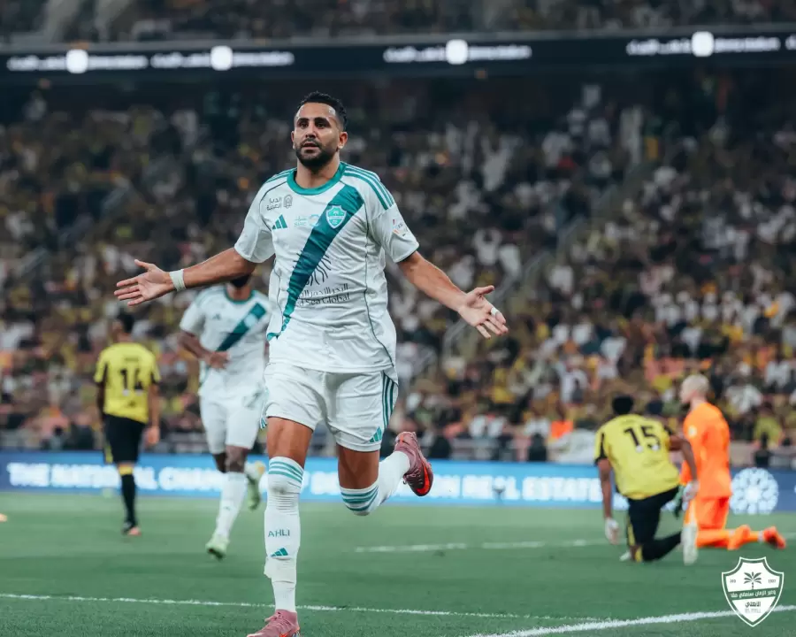 Riyad Mahrez, figura de Argelia, en duda para el Mundial.