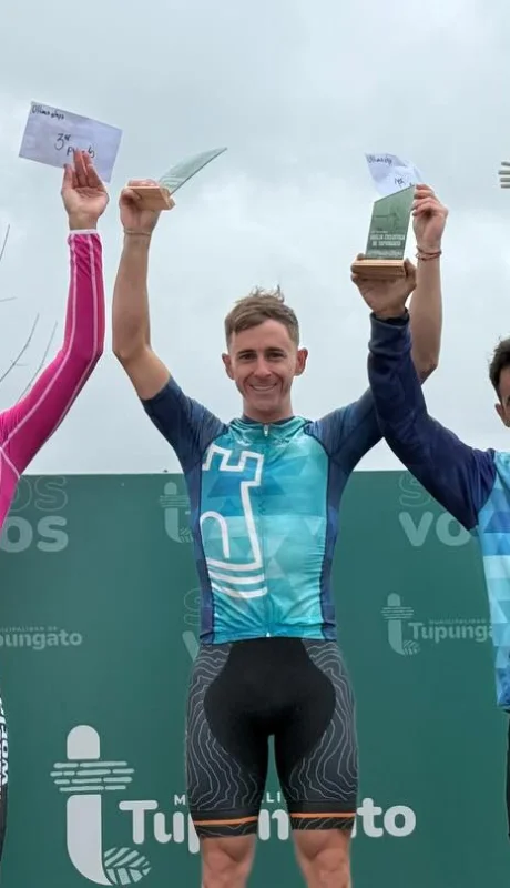 El podio de la segunda etapa en Tupungato